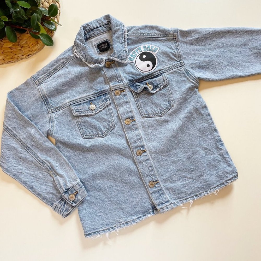 Forever 21 Happy Daze Smiley Jean Denim Jacket • 9/10 - Picture 2 of 5